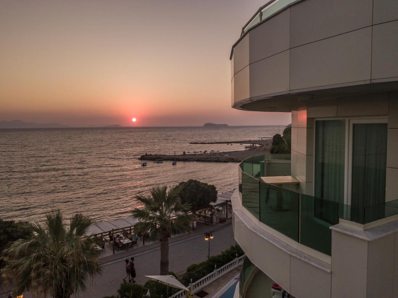 Dragut Point South Hotel Тургутрейс Экстерьер фото